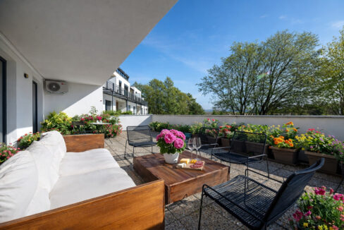 EC5880C5-F427-483A-BF7E-656921C948A4