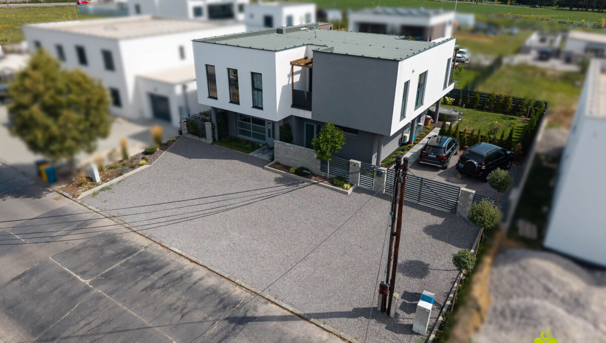 DJI_20260828110640_0412_D-Edit