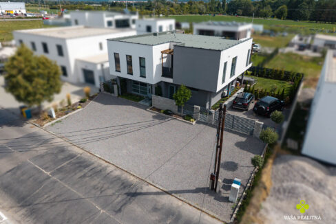 DJI_20260828110640_0412_D-Edit